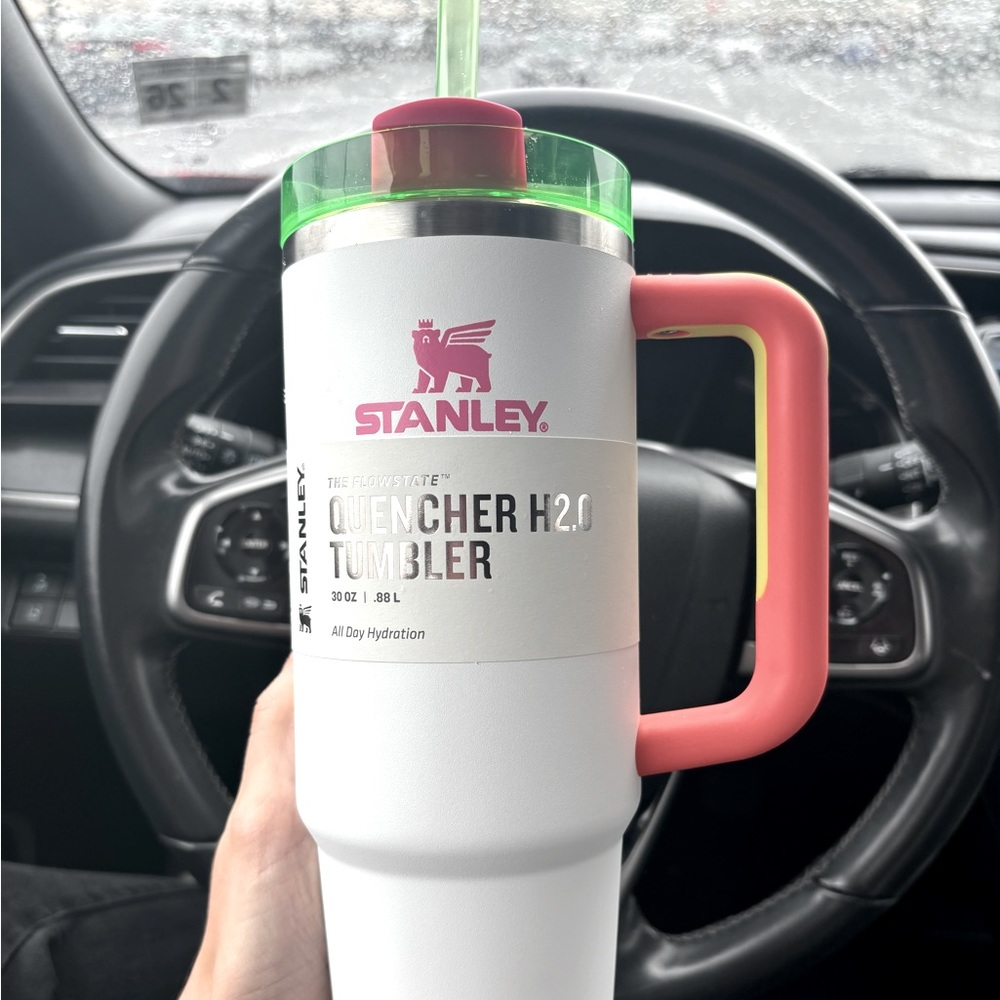 NWT STANLEY 30oz WHITE NEON TUMBLER BRAND NEW